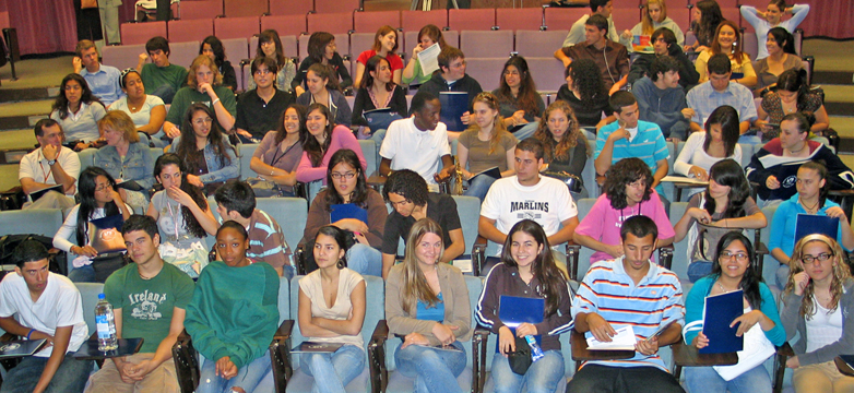 SMSH students gathered at North Campus for the Big Read event (2007)