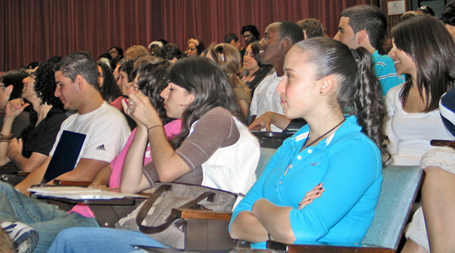 Students listen to the presentation on Ernest Hemingway and the First World War (2007)